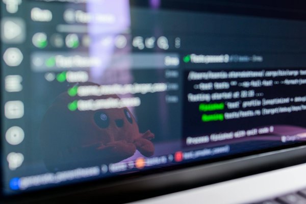 Effektive Abfalltrennung im Büro: Clevere Strategien für kleine Unternehmen